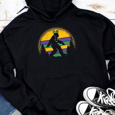 Bigfoot Mardi Gras Sasquatch Funny Men Kids Gift Tee Hoodie MHS1150