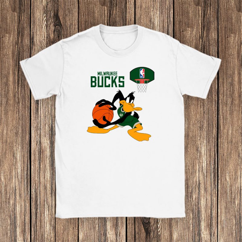 Daffy Duck x Milwaukee Bucks Team x NBA x Basketball Unisex T-Shirt For Fan TBT1145