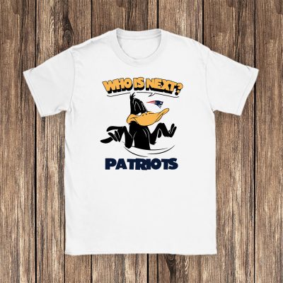 Daffy Duck x New England Patriots Team x NFL x American Football Unisex T-Shirt For Fan TBT1277