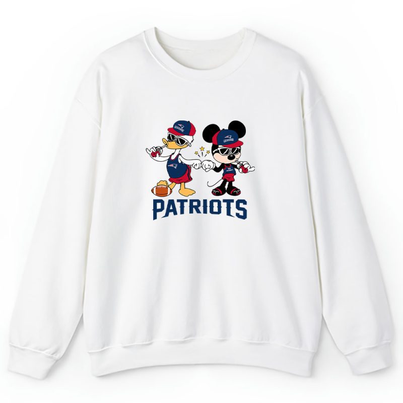 Mickey Mouse X Donald Duck X New England Patriots Team X Nfl X American Football Unisex Sweatshirt TBS1339