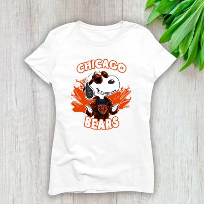 Snoopy X Chicago Bears Team X NFL X American Football Lady T-Shirt Women Tee For Fans TLT3557