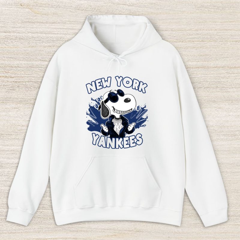 Snoopy X New York Yankees Team X MLB X Baseball Fans Unisex Pullover Hoodie TAH3286