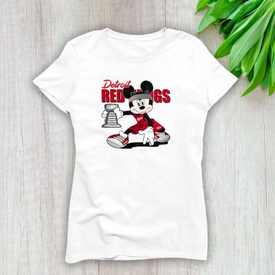 Mickey Mouse X Detroit Red Wings Team NHL Hockey Fan Lady T-Shirt Women Tee LTL8640