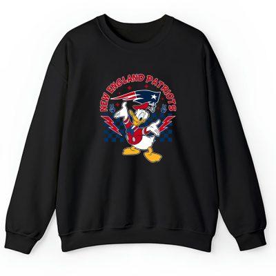 Donald Duck X New England Patriots Team NFL American Football Unisex Sweatshirt TAS8561