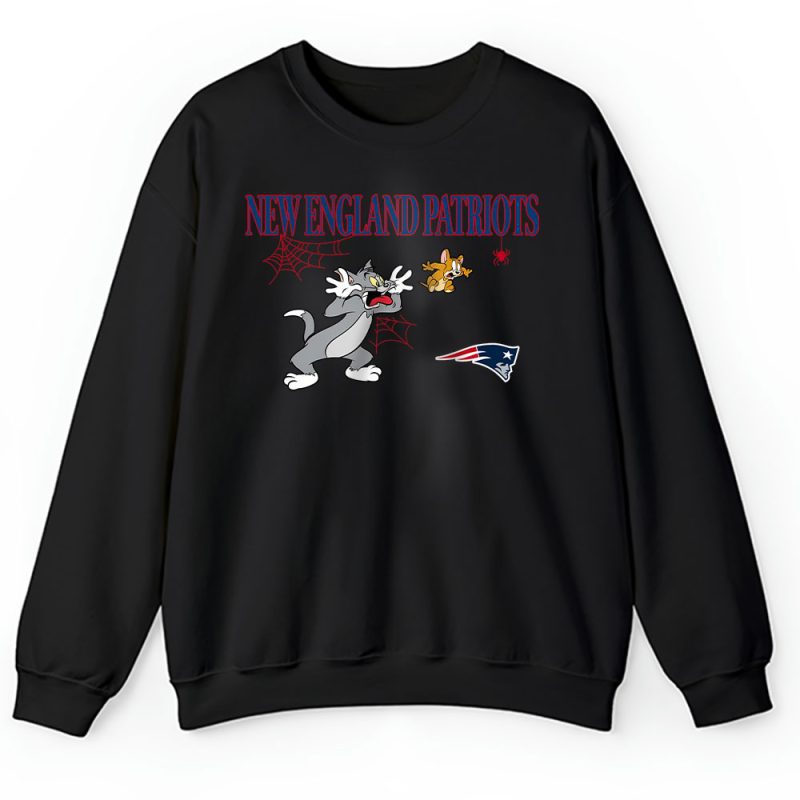 New England Patriots x Halloween Masquerade NFL x Tom And Jerry Unisex Sweatshirt TAS16955