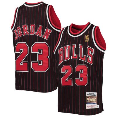 Michael Jordan Chicago Bulls Youth 1996-97 Hardwood Classics Jersey - Black/Red