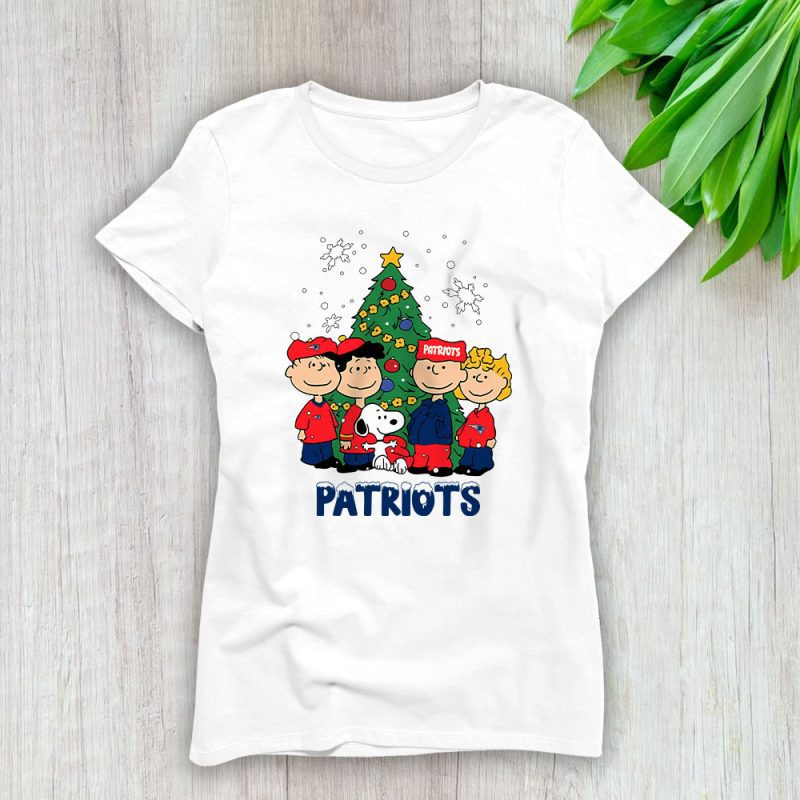 New England Patriots Merry Christmas NFL Gift For Fan Christmas Snoopy And Friends Lady T-Shirt Women Tee LTL20926