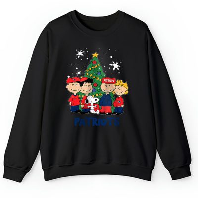 New England Patriots Merry Christmas NFL Gift For Fan Christmas Snoopy And Friends Unisex Sweatshirt TAH20926