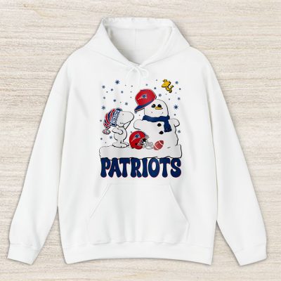 New England Patriots Merry Christmas NFL Gift For Fan Christmas Snoopy And Snow Man Unisex Hoodie TAS20927